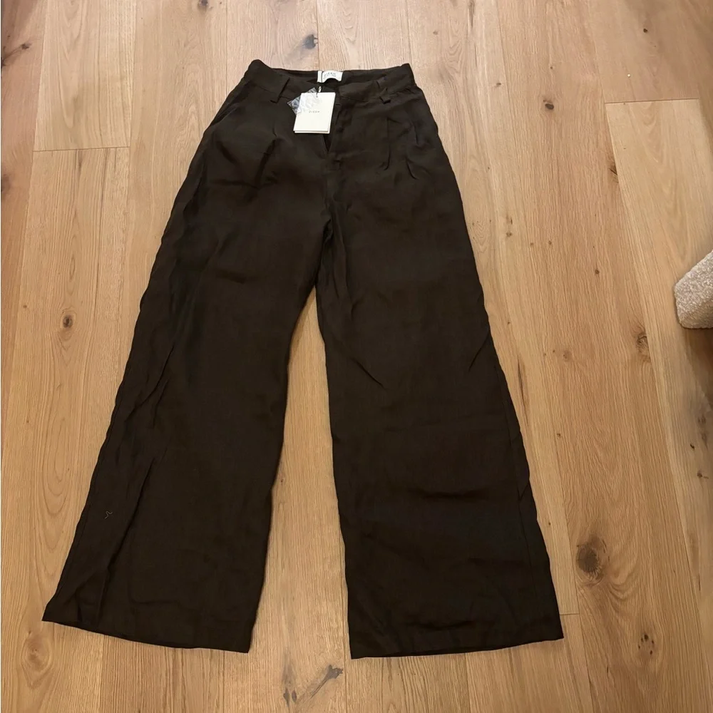 Dissh Holden bitter chocolate linen pants - Picture 4 of 4